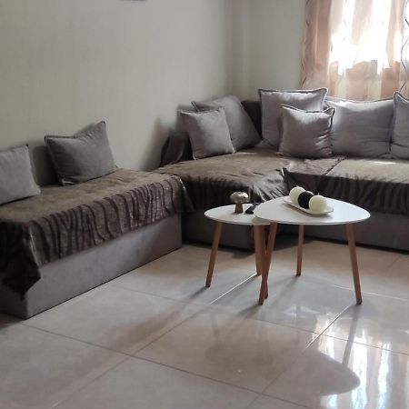 Apartmán Πολυτελεσ -Μοντερνο Διαμερισμα Larissa Exteriér fotografie