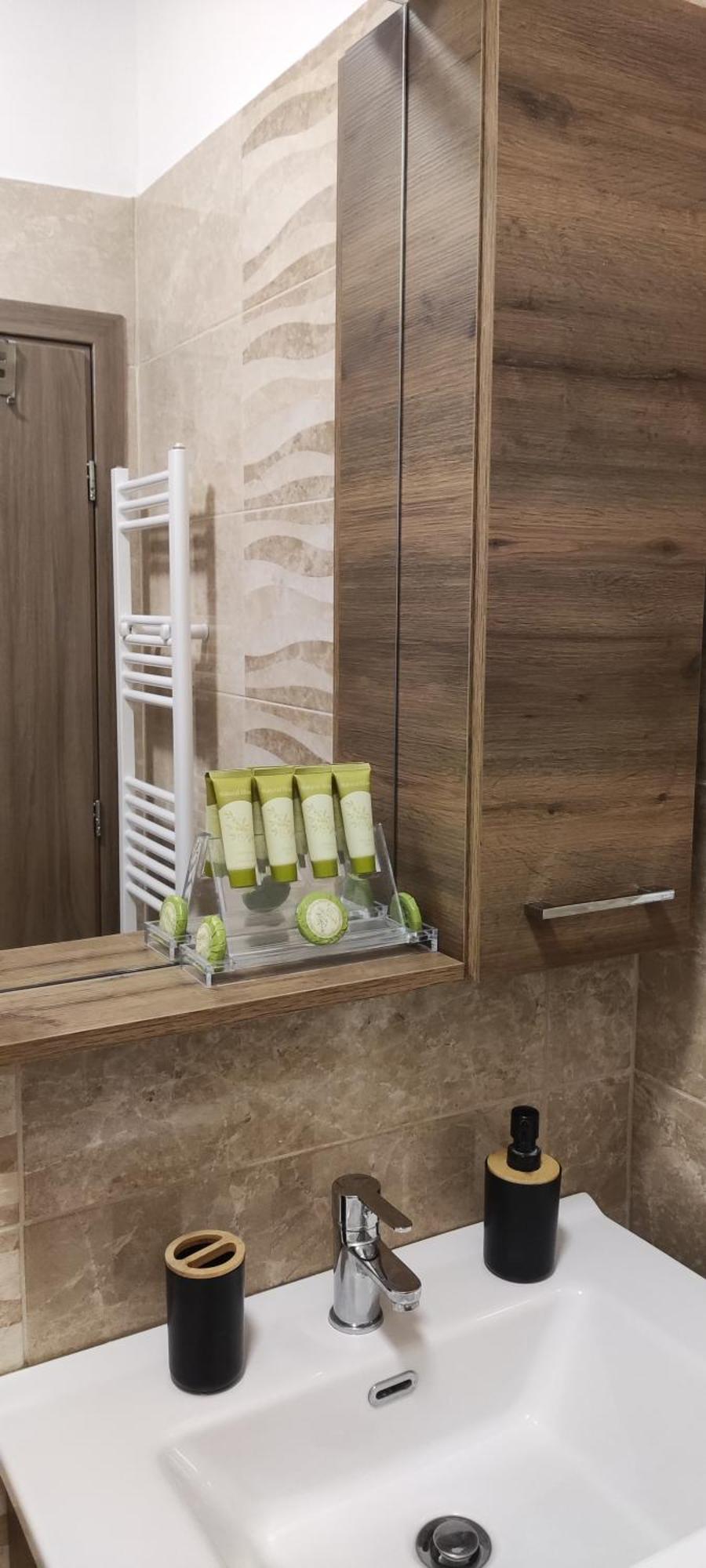 Apartmán Πολυτελεσ -Μοντερνο Διαμερισμα Larissa Exteriér fotografie